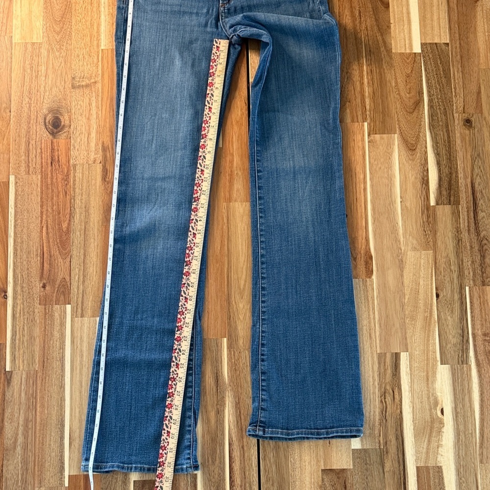 Joe’s Jeans Mid Rise Bootcut | Classic Medium Wash Stretch Denim Women's 28 - Picture 3 of 16